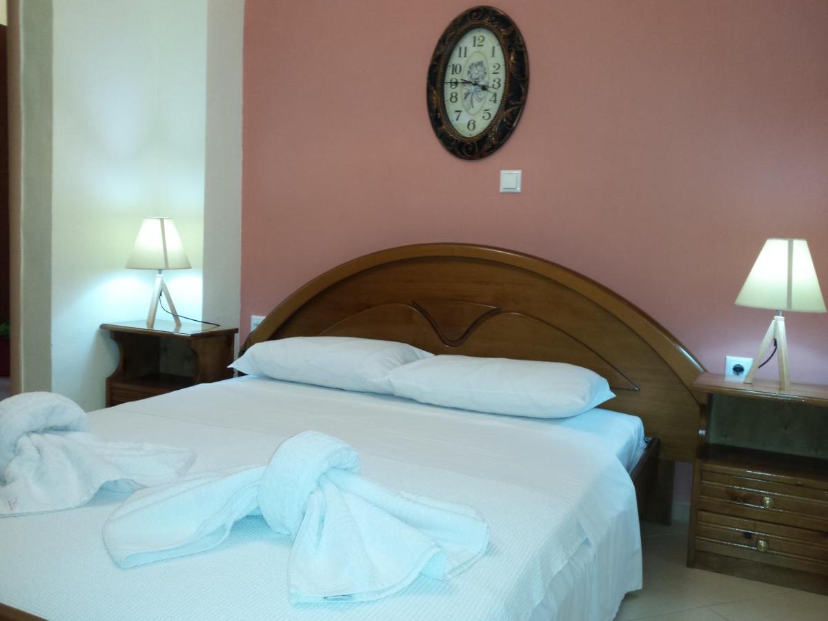 Rubini Homes Agia Marina  Bagian luar foto